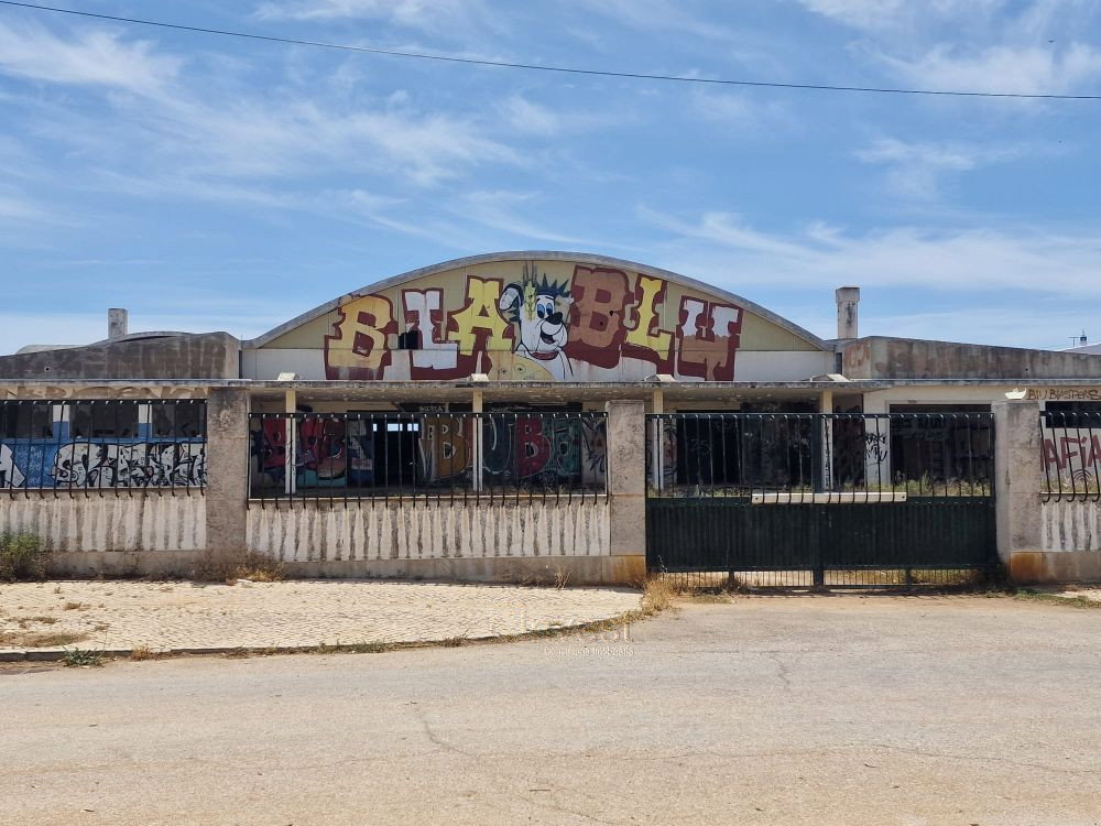 Terreno com Projeto Aprovado para Condomínio de Luxo - Olhão